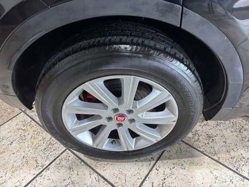 Used 2018 Jaguar E-PACE S image 25