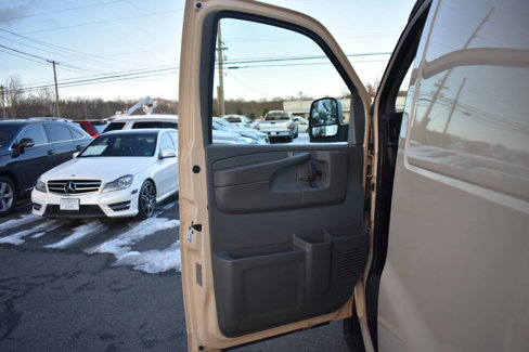 Used 2014 Chevrolet Express 2500 image 10