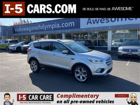 Used 2019 Ford Escape Titanium image 1