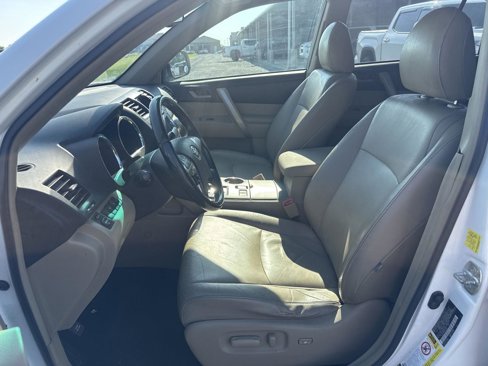 Used 2011 Toyota Highlander 2WD image 9