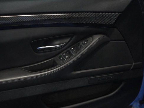 Used 2013 BMW M5 image 24