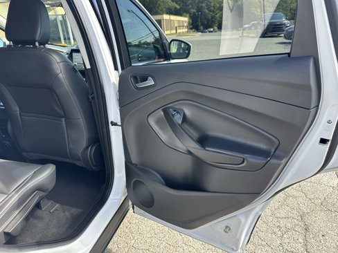 Used 2019 Ford Escape SEL image 16