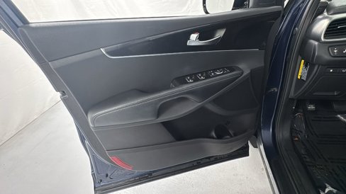 Used 2016 Kia Sorento EX w/ EX Premium Package image 19