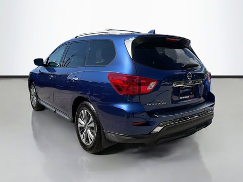 Used 2020 Nissan Pathfinder S image 6