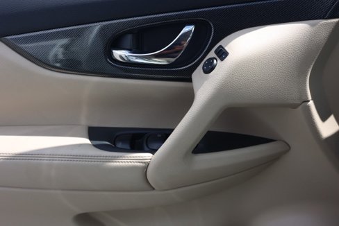 Used 2016 Nissan Rogue SL w/ SL Premium Package image 24