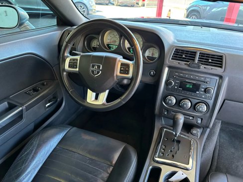Used 2013 Dodge Challenger SXT Plus image 10