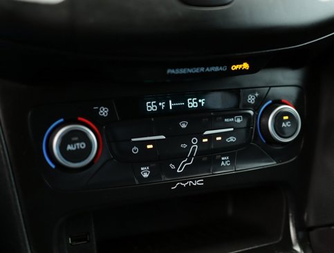 Used 2017 Ford Focus SE image 15