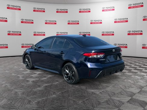 Used 2024 Toyota Corolla SE image 3