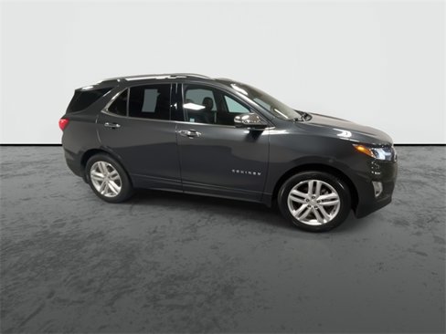 Used 2018 Chevrolet Equinox Premier image 2