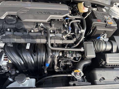New 2025 Hyundai Elantra Sport image 19
