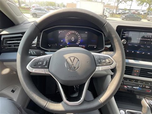 New 2025 Volkswagen Jetta SE image 8