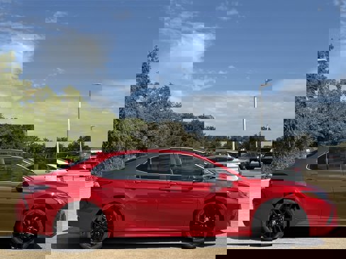 Used 2019 Toyota Camry SE image 4