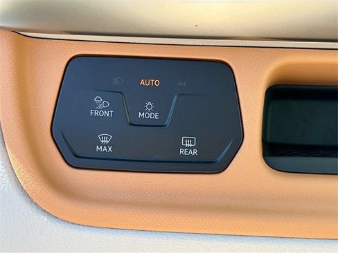 New 2025 Volkswagen ID. Buzz Pro S Plus image 10