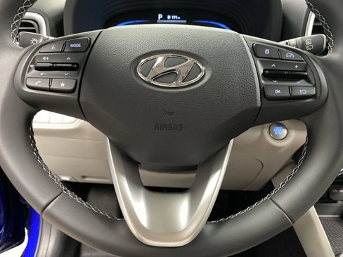 New 2025 Hyundai Venue SEL image 15