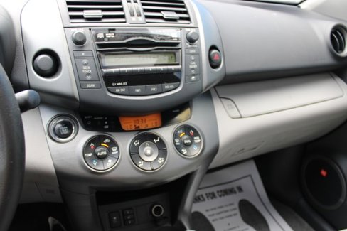 Used 2010 Toyota RAV4 Limited image 22