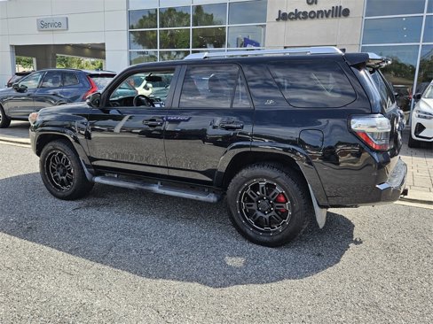 Used 2016 Toyota 4Runner SR5 Premium image 4