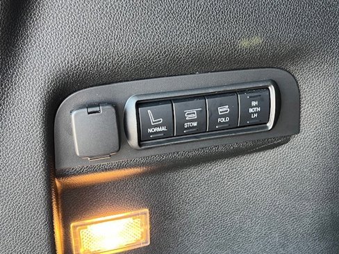 Used 2017 Ford Explorer Sport image 40