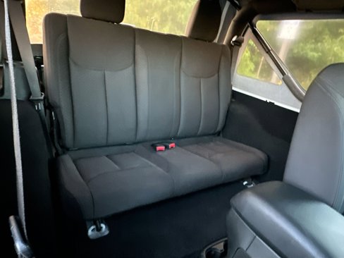 Used 2018 Jeep Wrangler Sport image 22