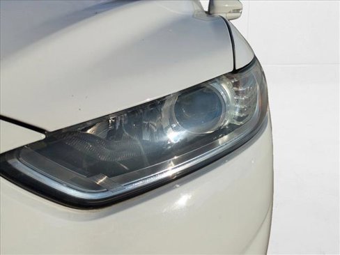 Used 2015 Ford Fusion SE image 6