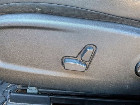 Used 2016 Chrysler 300 S image 13
