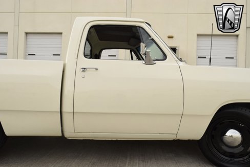 Used 1987 Dodge D/W Truck 150 image 9