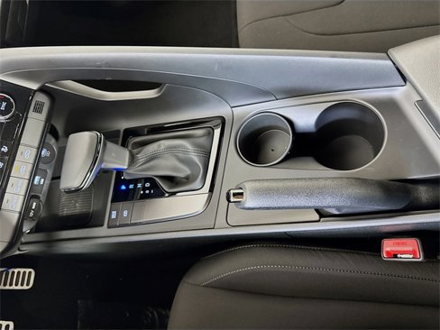 New 2025 Hyundai Elantra Sport image 10
