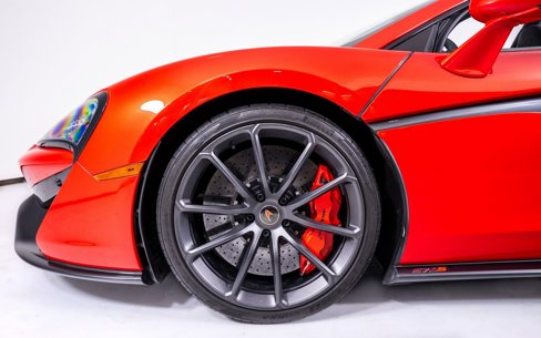 Used 2018 McLaren 570S Spider image 15
