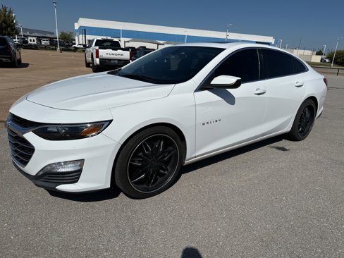 Used 2020 Chevrolet Malibu LT image 1