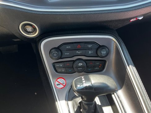 Used 2022 Dodge Challenger GT image 15