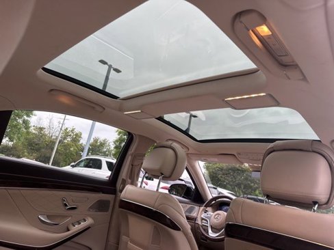 Used 2018 Mercedes-Benz S 560 Sedan image 28