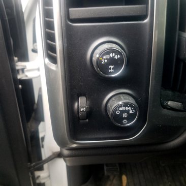 Used 2018 Chevrolet Silverado 1500 LT w/ All Star Edition image 13