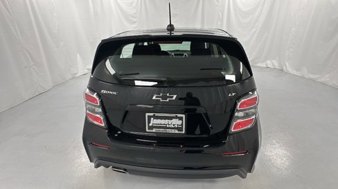 Used 2018 Chevrolet Sonic LT w/ Convenience Package image 4