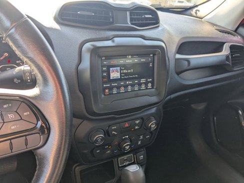 Used 2018 Jeep Renegade Altitude w/ Advanced Technology Group image 23