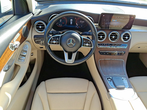 Used 2022 Mercedes-Benz GLC 300 4MATIC image 11