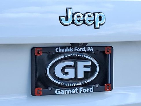 Used 2019 Jeep Cherokee Latitude w/ Popular Appearance Group image 31