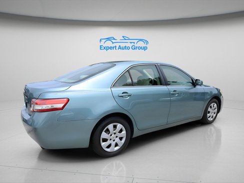 Used 2010 Toyota Camry image 7
