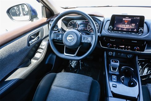 Used 2021 Nissan Rogue SV image 14