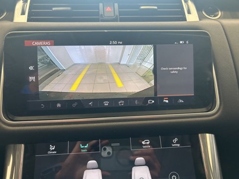 Used 2018 Land Rover Range Rover Sport HSE image 12