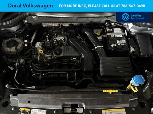 Used 2022 Volkswagen Taos SE w/ Panoramic Sunroof Package image 12