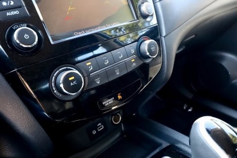 Used 2020 Nissan Rogue S image 8