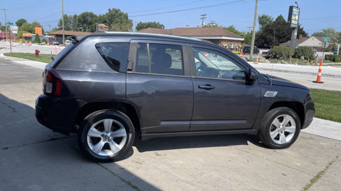 Used 2014 Jeep Compass Latitude w/ Sun/Sound Group image 5