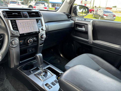 Used 2022 Toyota 4Runner SR5 Premium image 13