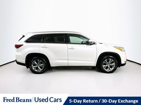 Used 2015 Toyota Highlander XLE image 9