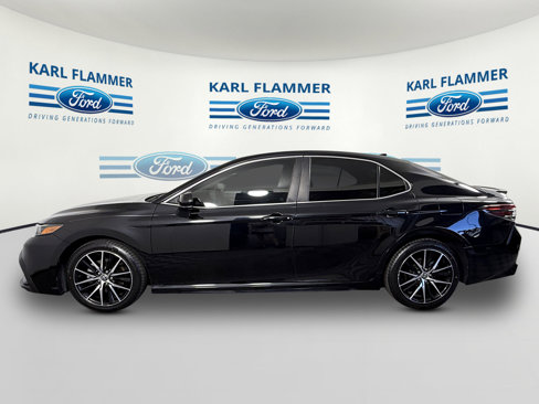Used 2021 Toyota Camry SE image 5