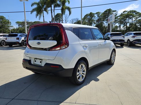 Certified 2021 Kia Soul LX image 7