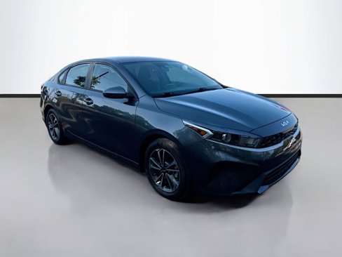 Used 2024 Kia Forte LXS image 3