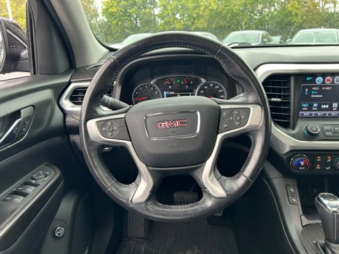 Used 2018 GMC Acadia SLT image 13