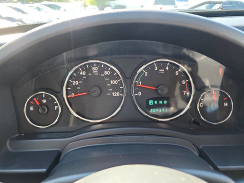 Used 2012 Jeep Liberty Sport image 13