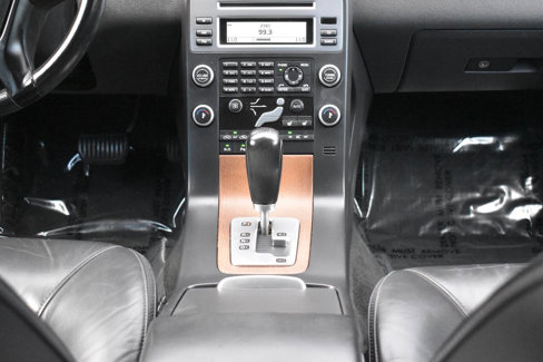 Used 2010 Volvo XC70 3.2 image 25