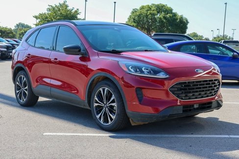 Used 2021 Ford Escape SE w/ SE Sport Appearance Package image 1